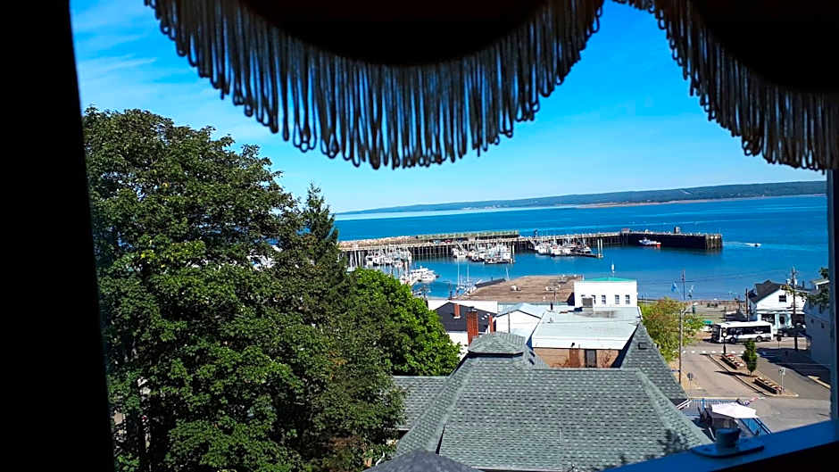 Hillside Landing B&B