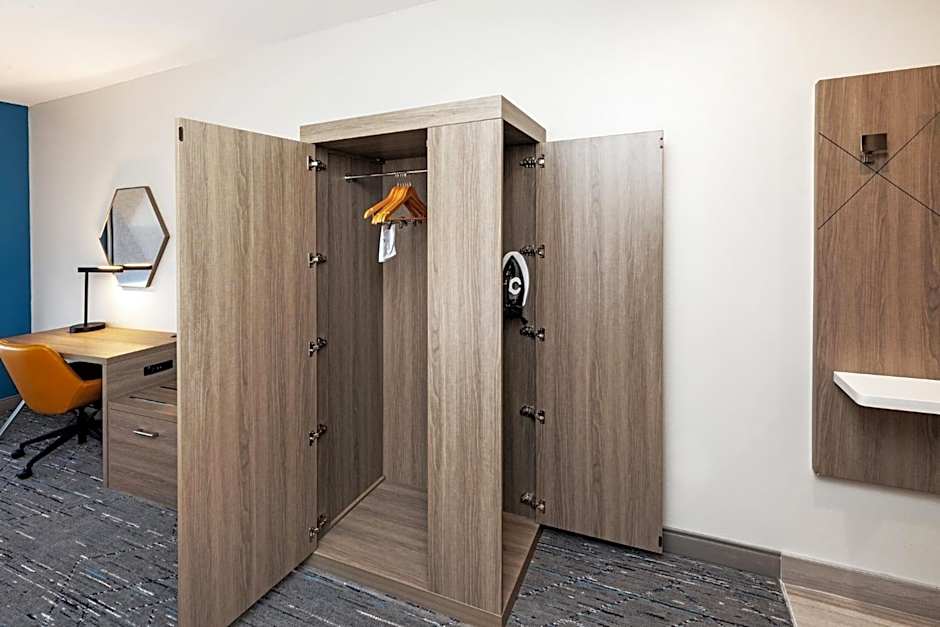 Holiday Inn Express & Suites Senatobia I-55 By IHG