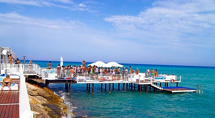 Rixos Sungate Hotel
