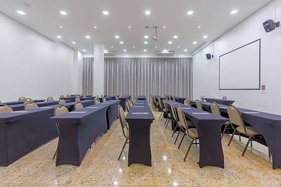 Nohotel Premium Americana