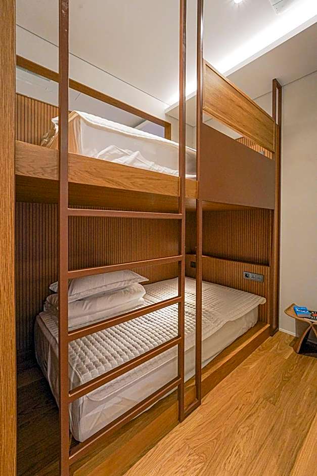 Hotel Ground27