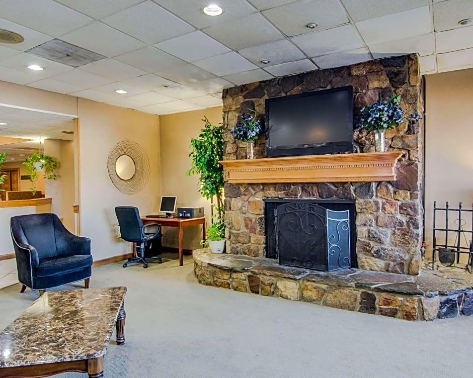Quality Hotel and Conference Center