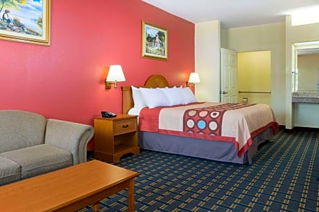 1 King Bed Studio Suite Smoking