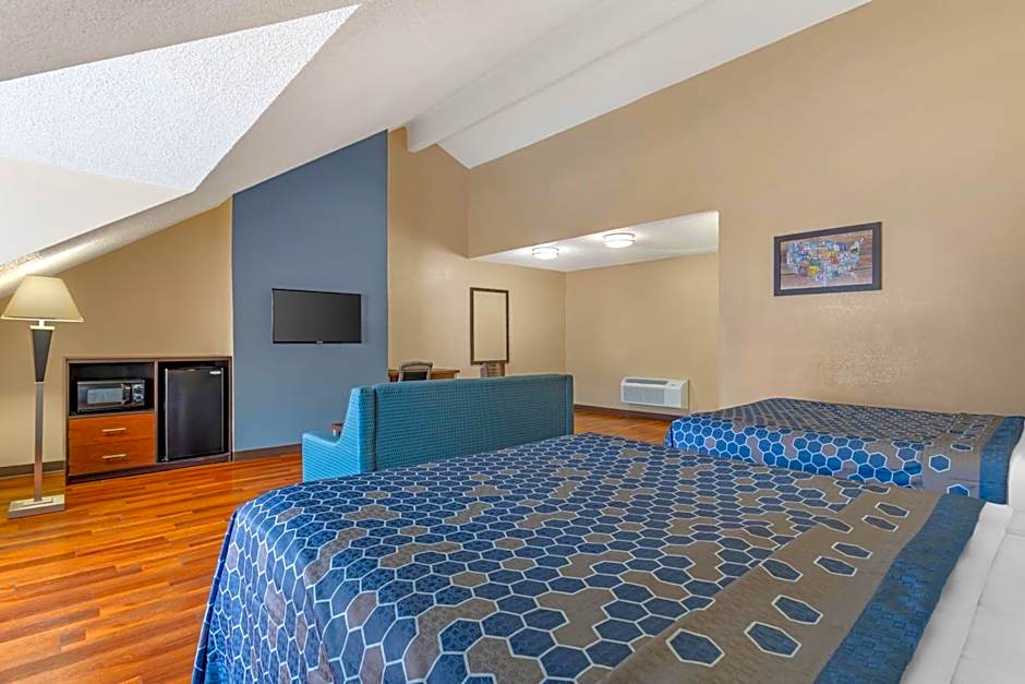 Econo Lodge Inn & Suites At The Conference Center