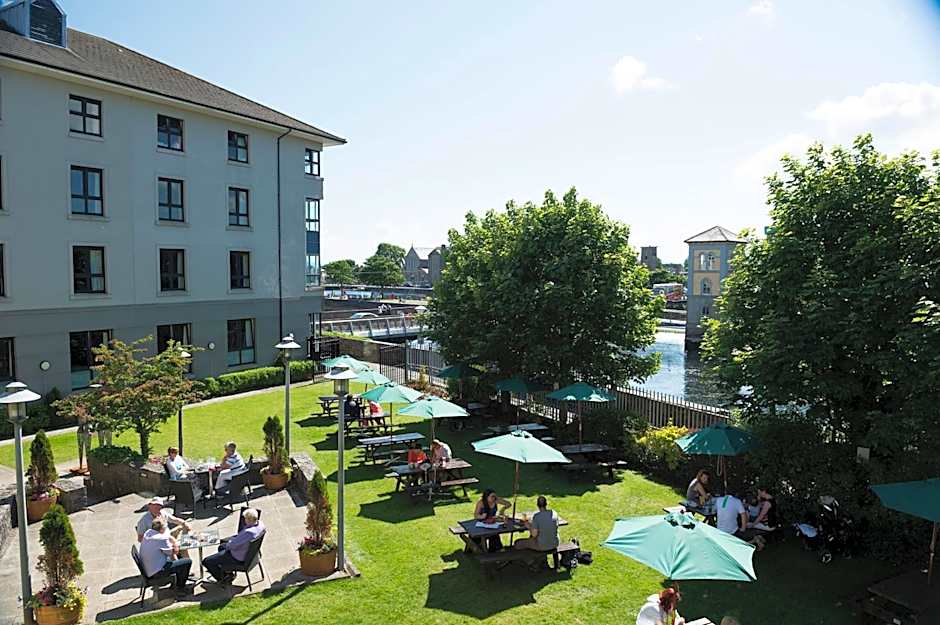 Leonardo Hotel Galway - Formerly Jurys Inn