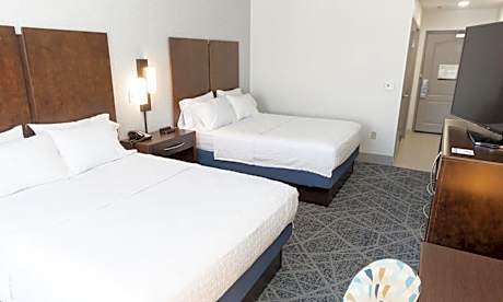 Queen Room with Two Queen Beds - Mobility and Hearing Access/Non-Smoking