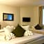 INSIDE Five Hotel