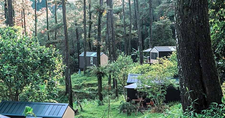 Bobocabin Pacet, Mojokerto