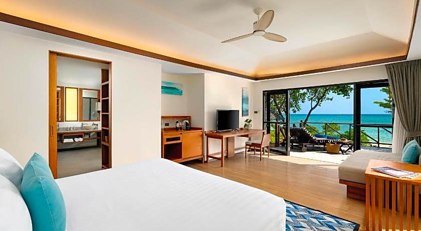 SAii Phi Phi Island Village - Complimentary Shared Speedboat Transfer for 5 Nights and Longer
