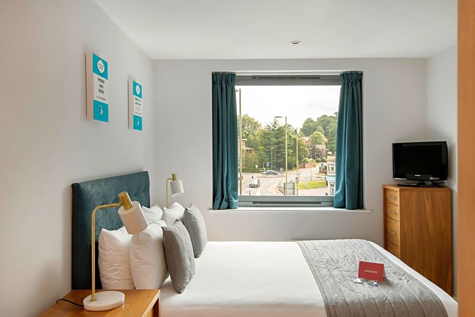 SACO Aparthotel Farnborough