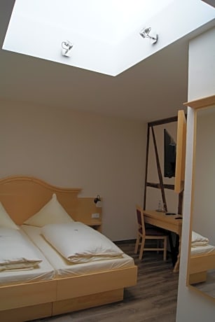 Double Room with Skylight Window