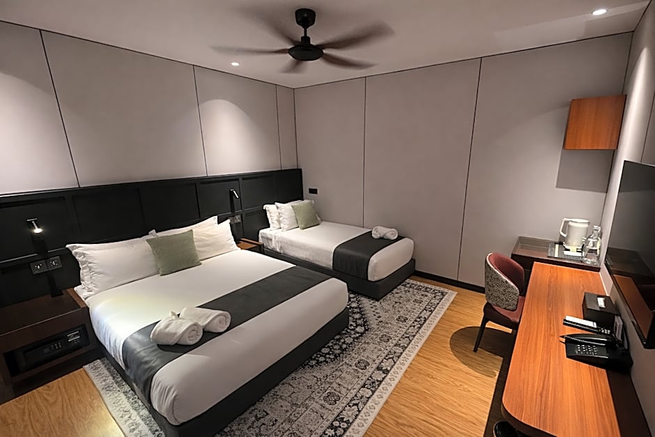 Carnarvon Suites