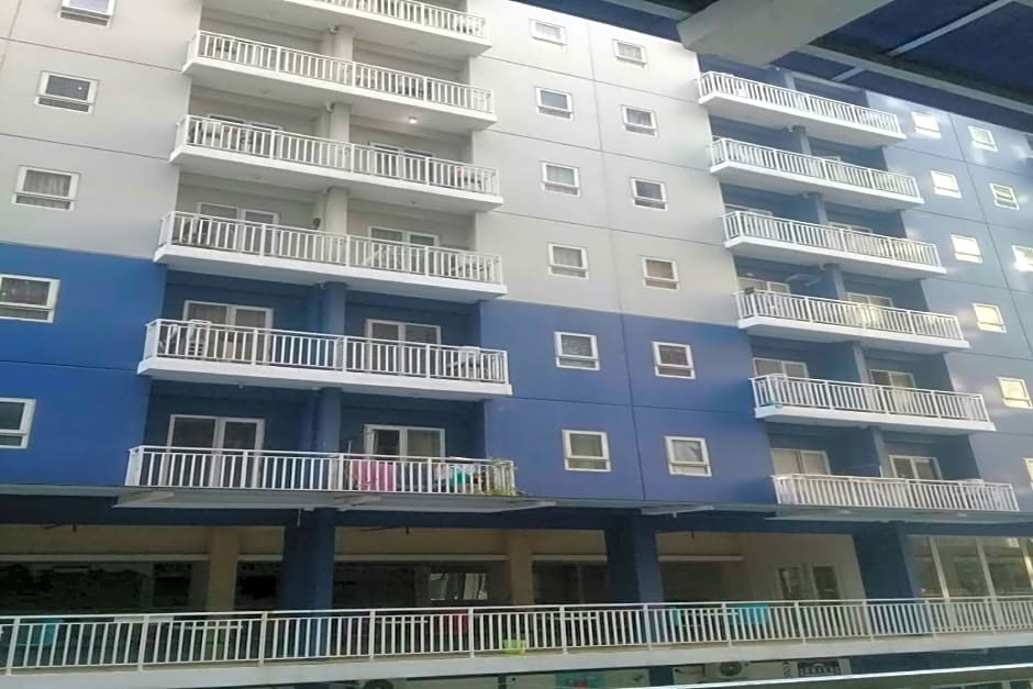 Queen Room 2 @ Grand Center Point Apartment