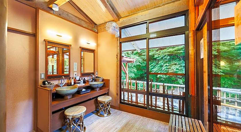 Shima Onsen Toshimaya