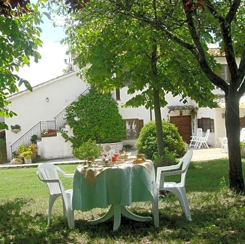 Bed And Breakfast Casale Isorella