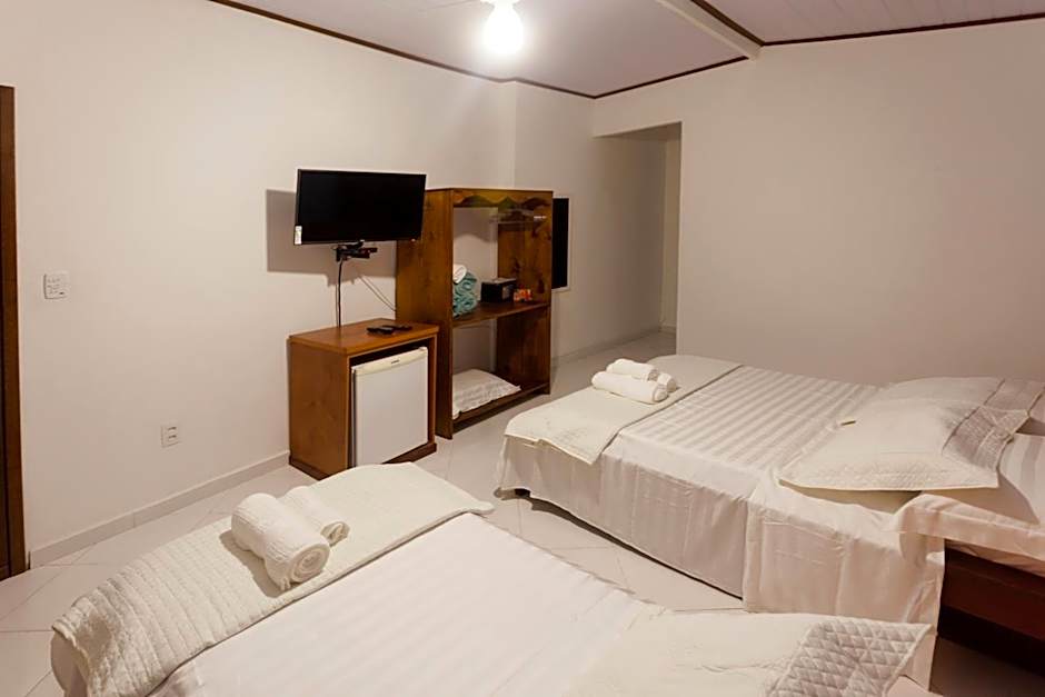 Pousada Quatro Estacoes