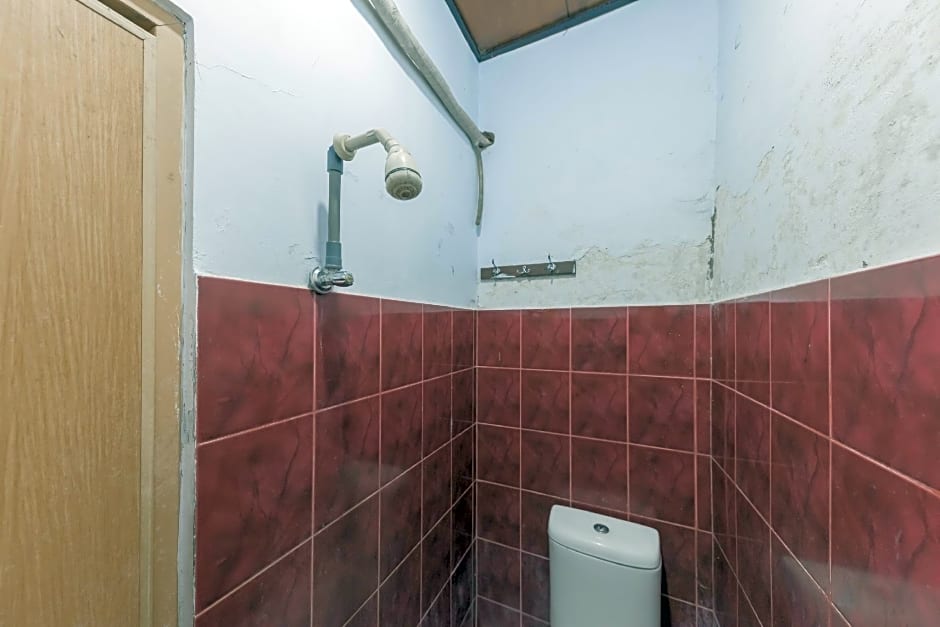 RedDoorz Syariah near Taman Kota Kuningan