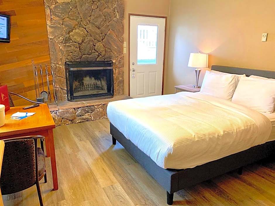 Sunwapta Falls Rocky Mountain Lodge