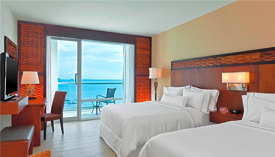 Photo 1 of 2 of 2 Queen Beds, Ocean View