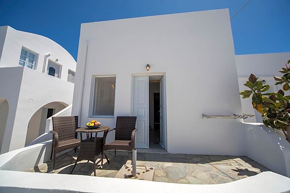 Ianthe Apartments & Villa