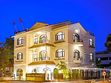 Garco Dragon Hotel