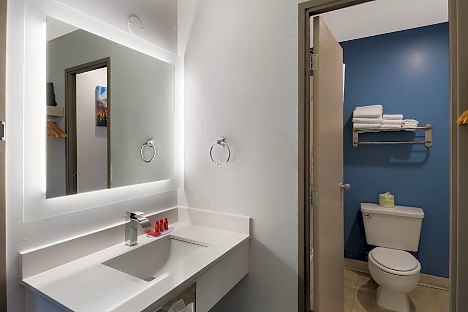 Quality Inn South Bend near Notre Dame