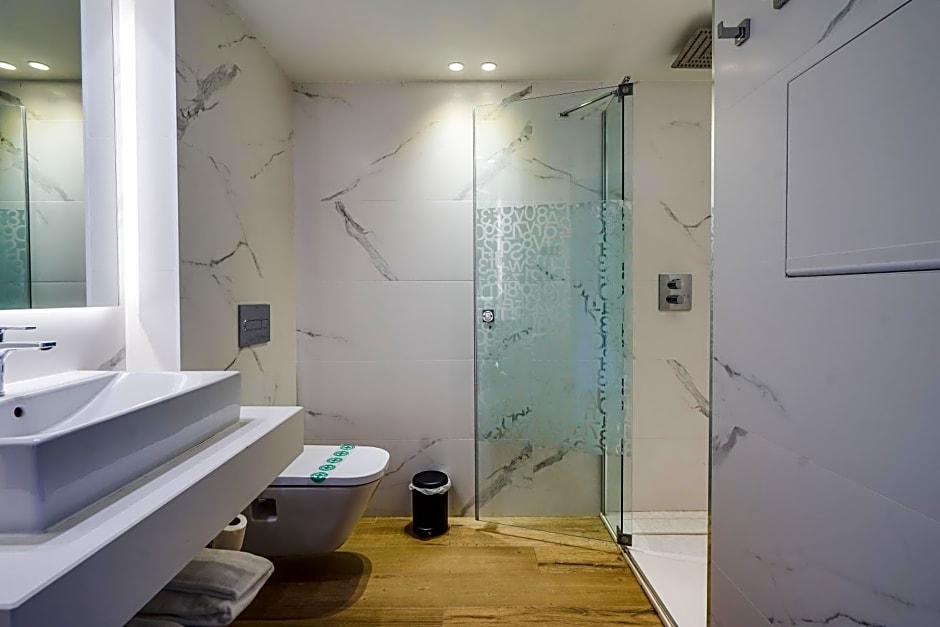 Hotel Brisamar Suites