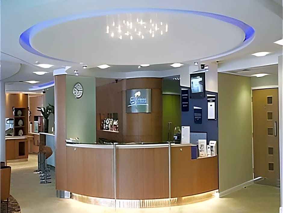 Holiday Inn Express Oxford Kassam Stadium By IHG