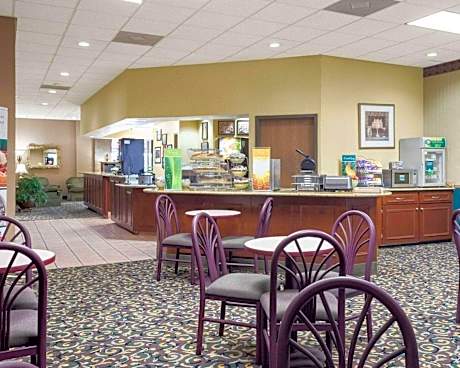 Quality Inn Columbus, MS