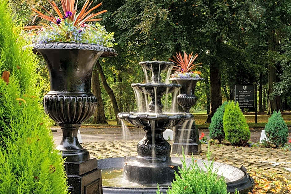 Macdonald Kilhey Court Hotel