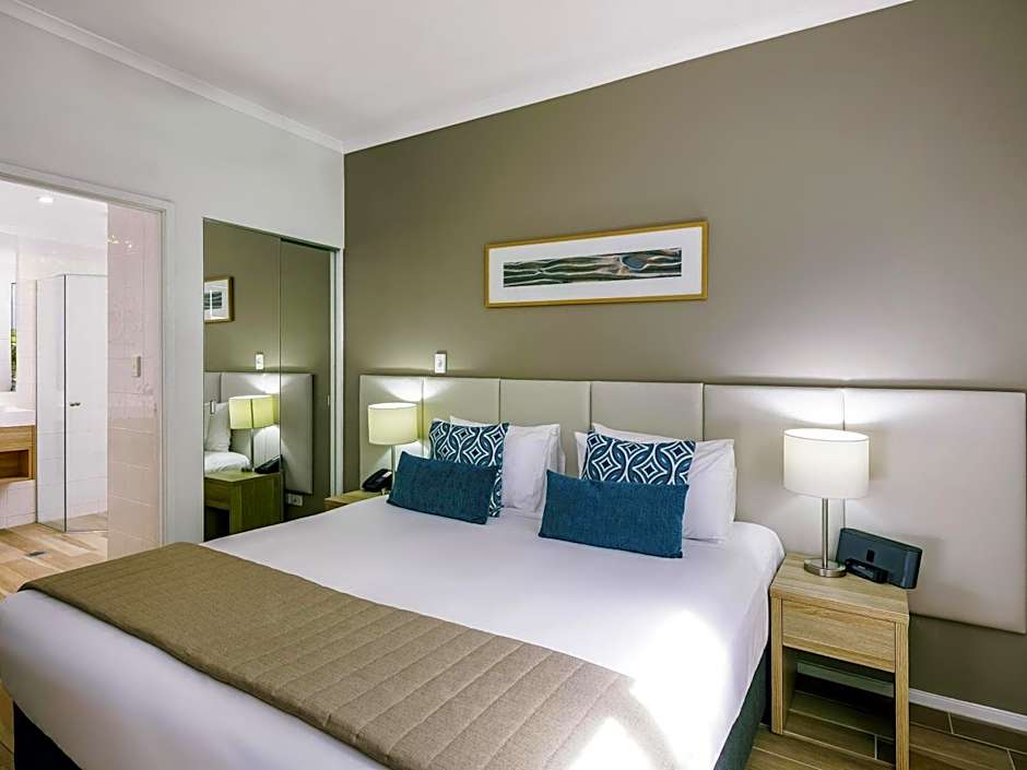 Mantra PortSea Port Douglas