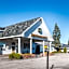 Quality Inn & Suites Mackinaw City Beachfront