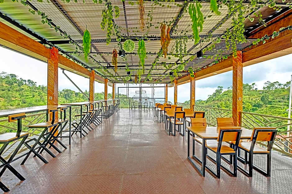 OYO Homes 91095 Desa Wisata Conto