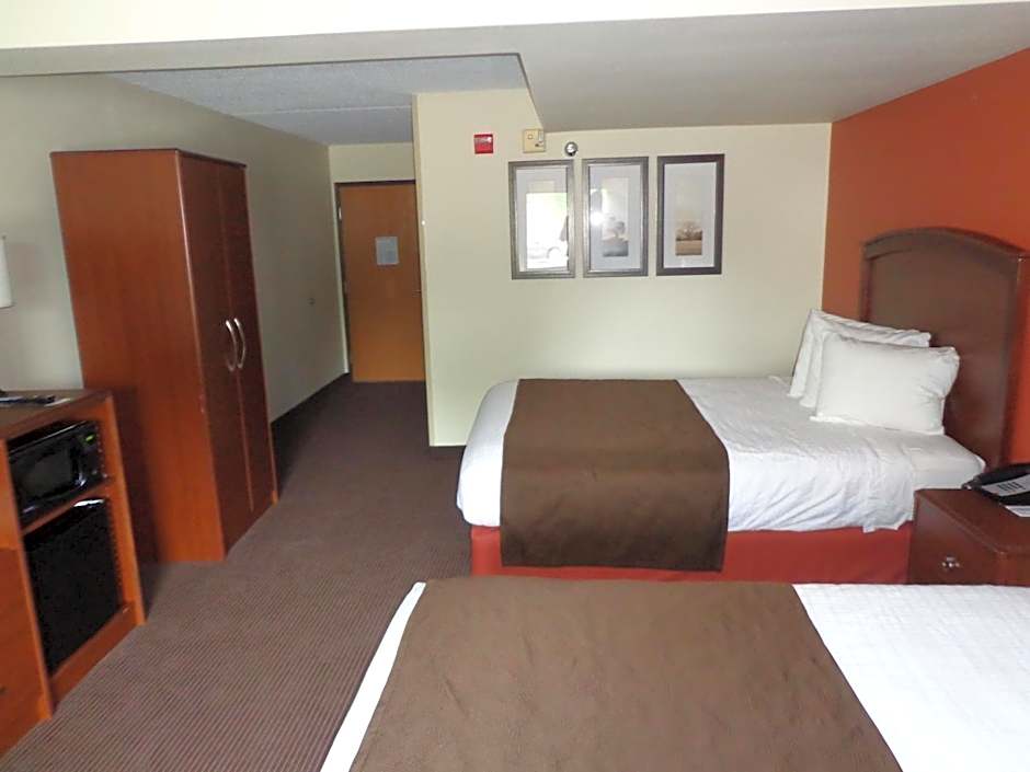 AmericInn by Wyndham Grand Forks