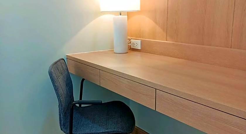 Mayflower Grande Suite Hotel