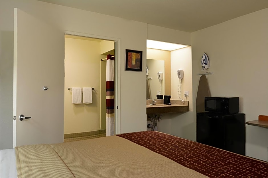 Red Roof Inn San Dimas - Fairplex