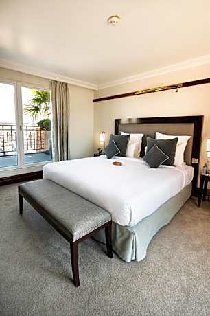 Penthouse Suite
