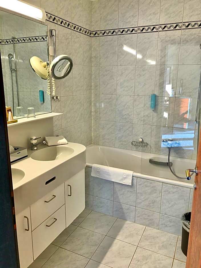 Thermal Hotels & Walliser Alpentherme Leukerbad