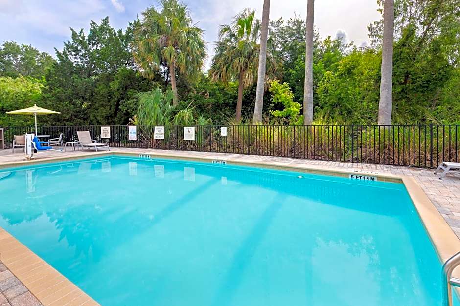Holiday Inn Express Hotel & Suites Largo-Clearwater By IHG