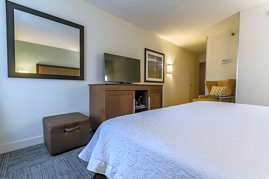 Hampton Inn By Hilton Winchester-University/Mall Area