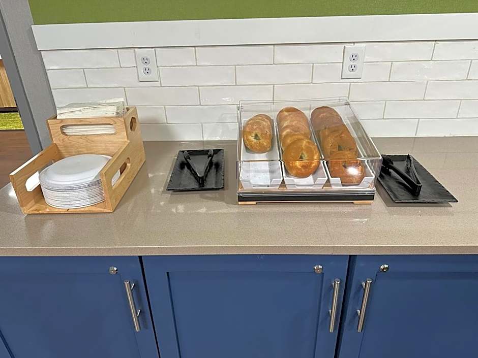 Spark by Hilton Stevensville