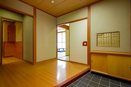 Japanese-Style Superior Room with River View and Shared Bathroom- Non-Smoking