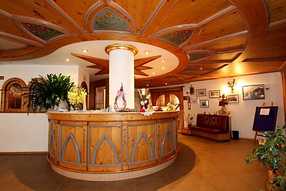 HOTEL VILLA AURORA