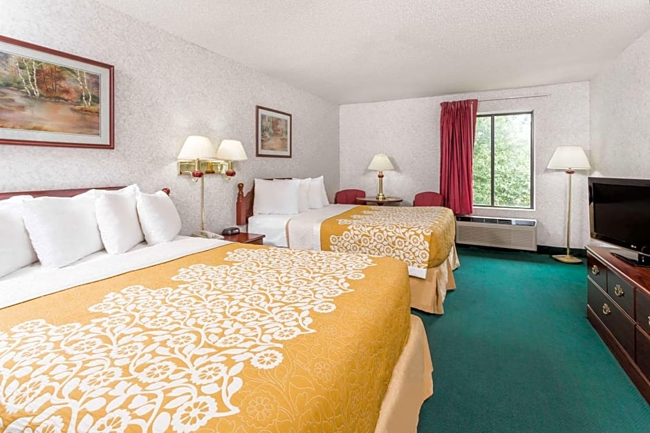 Days Inn by Wyndham Battlefield Rd/Hwy 65