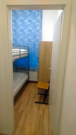 Budget Twin Room with Shared Bathroom