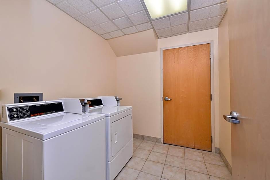 Red Roof Inn Sandusky - Milan