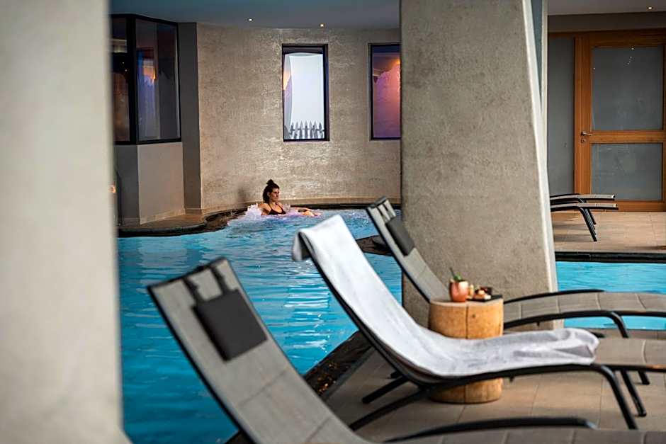 Hotel Emmy - five elements