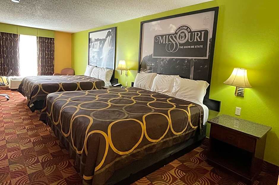 Super 8 by Wyndham Lake of the Ozarks