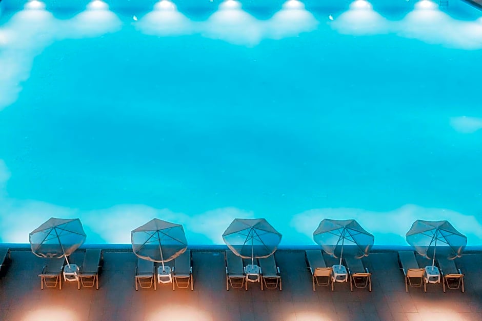 Giannoulis – Santa Marina Beach Hotel