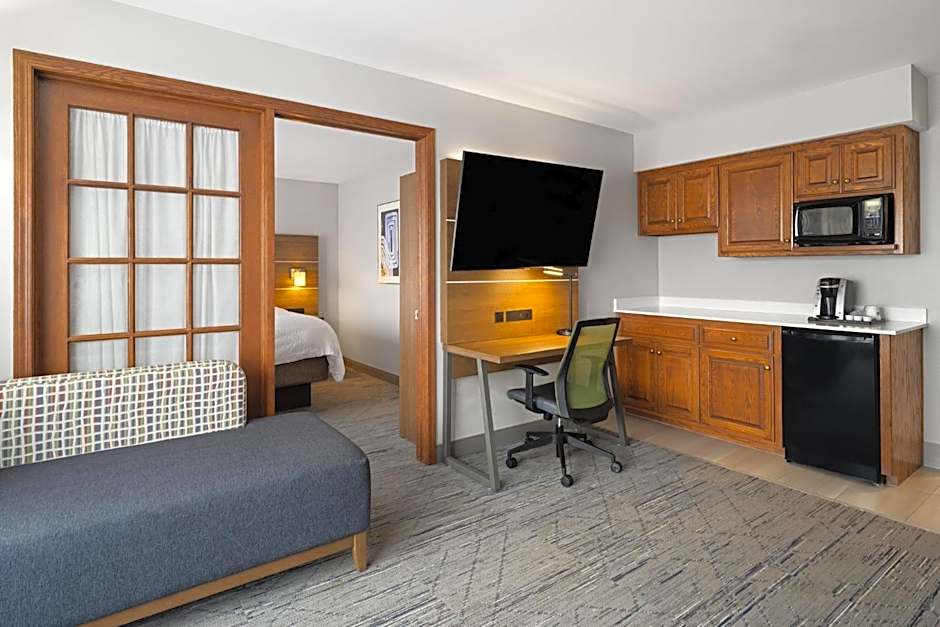 Holiday Inn Express Sheboygan-Kohler / I-43 By IHG